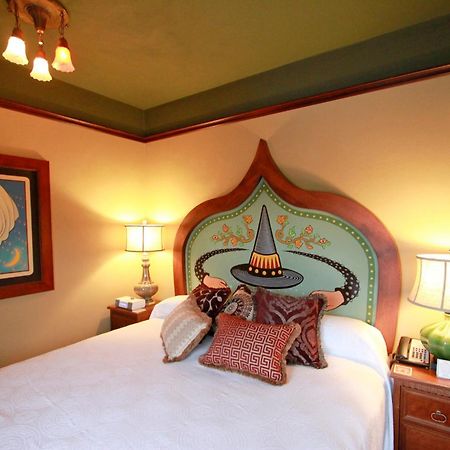 Mcmenamins Kennedy School Hotel Portland Bagian luar foto