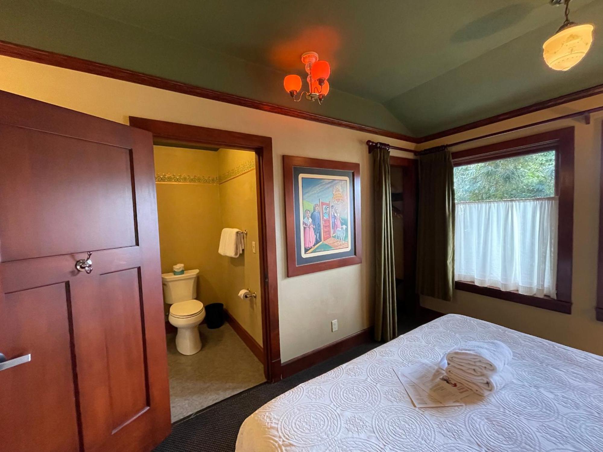 Mcmenamins Kennedy School Hotel Portland Bagian luar foto