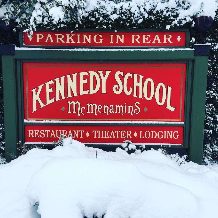 Mcmenamins Kennedy School Hotel Portland Bagian luar foto