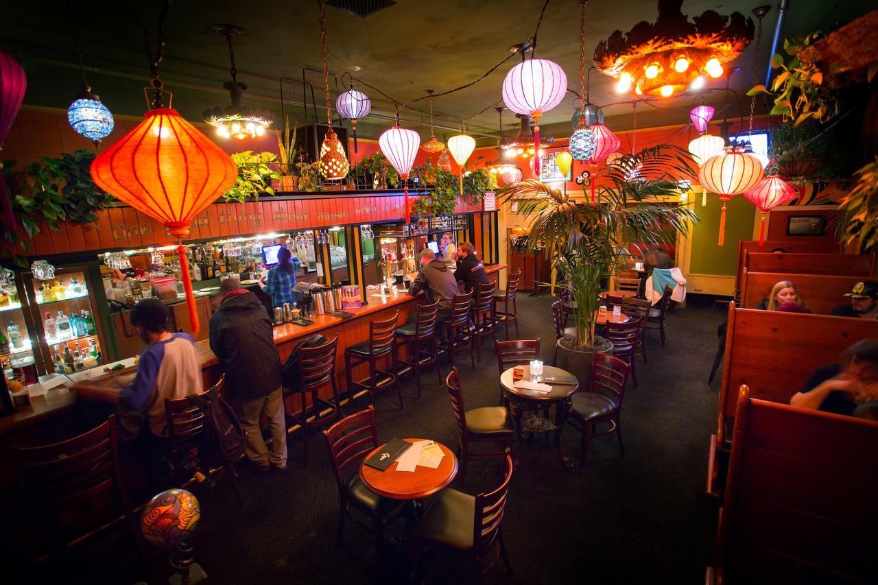 Mcmenamins Kennedy School Hotel Portland Bagian luar foto
