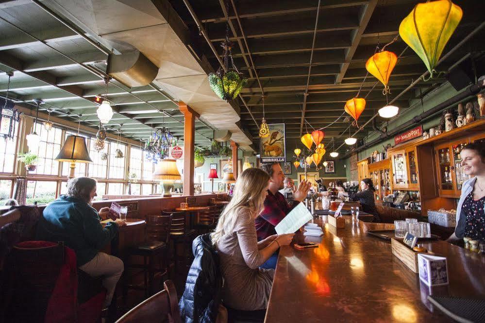 Mcmenamins Kennedy School Hotel Portland Bagian luar foto
