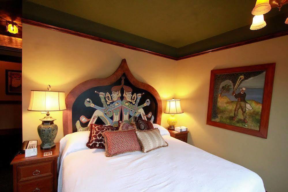 Mcmenamins Kennedy School Hotel Portland Bagian luar foto